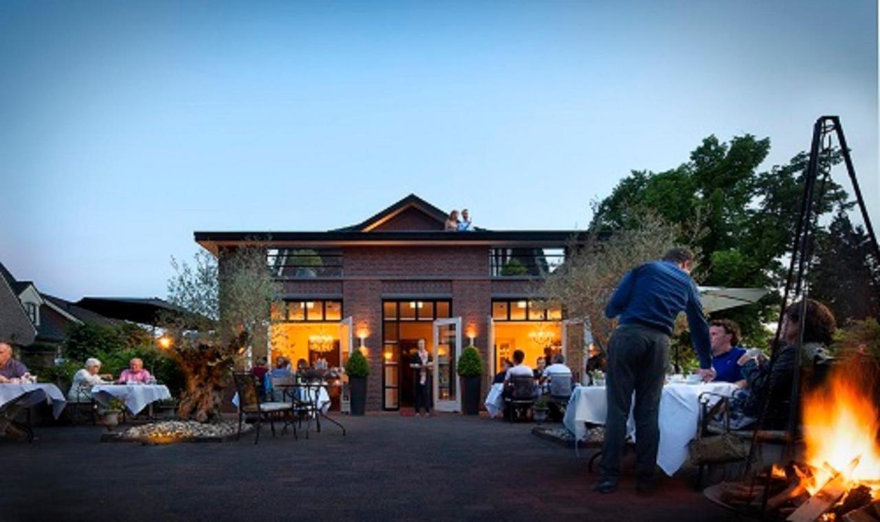 Bed and Breakfast Aubergine Logeren & Dineren Tegelen Esterno foto