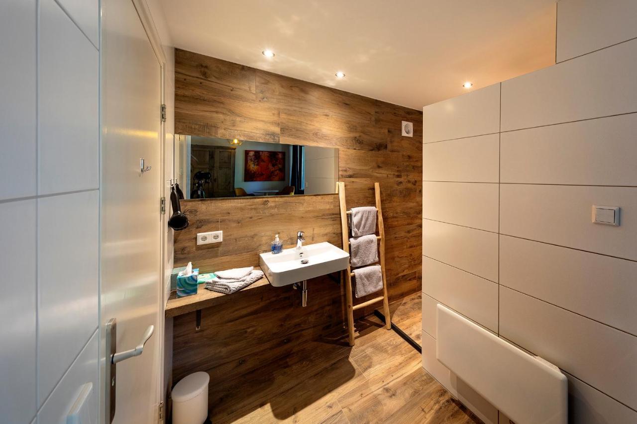 Bed and Breakfast Aubergine Logeren & Dineren Tegelen Esterno foto